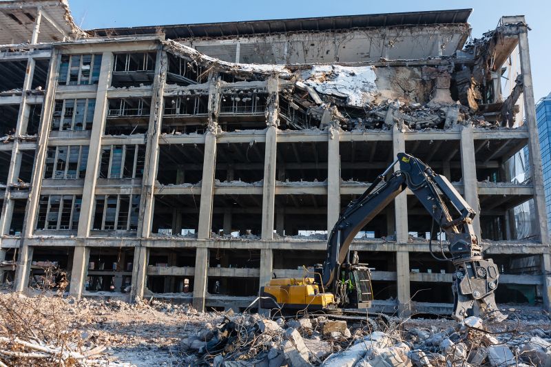 Structural Demolition Equipment